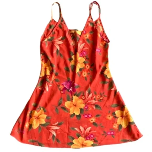 VINTAGE‎ VICTORIA’S SECRET Floral Chemise - Picture 2 of 3